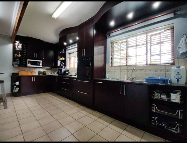 3 BEDROOM HOUSE TO LET IN UNITAS PARK